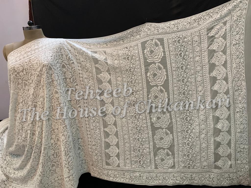 Designer Do Taar Chikankari Saree, detail 3