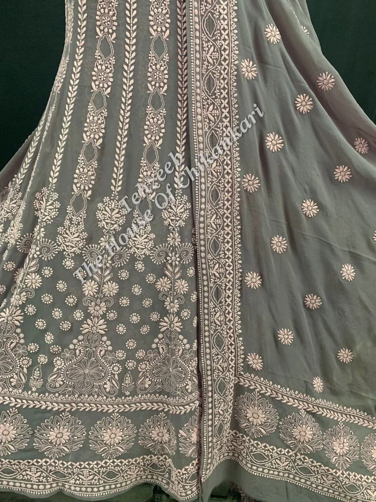 Designer Lucknowi Anarkali, detail 3