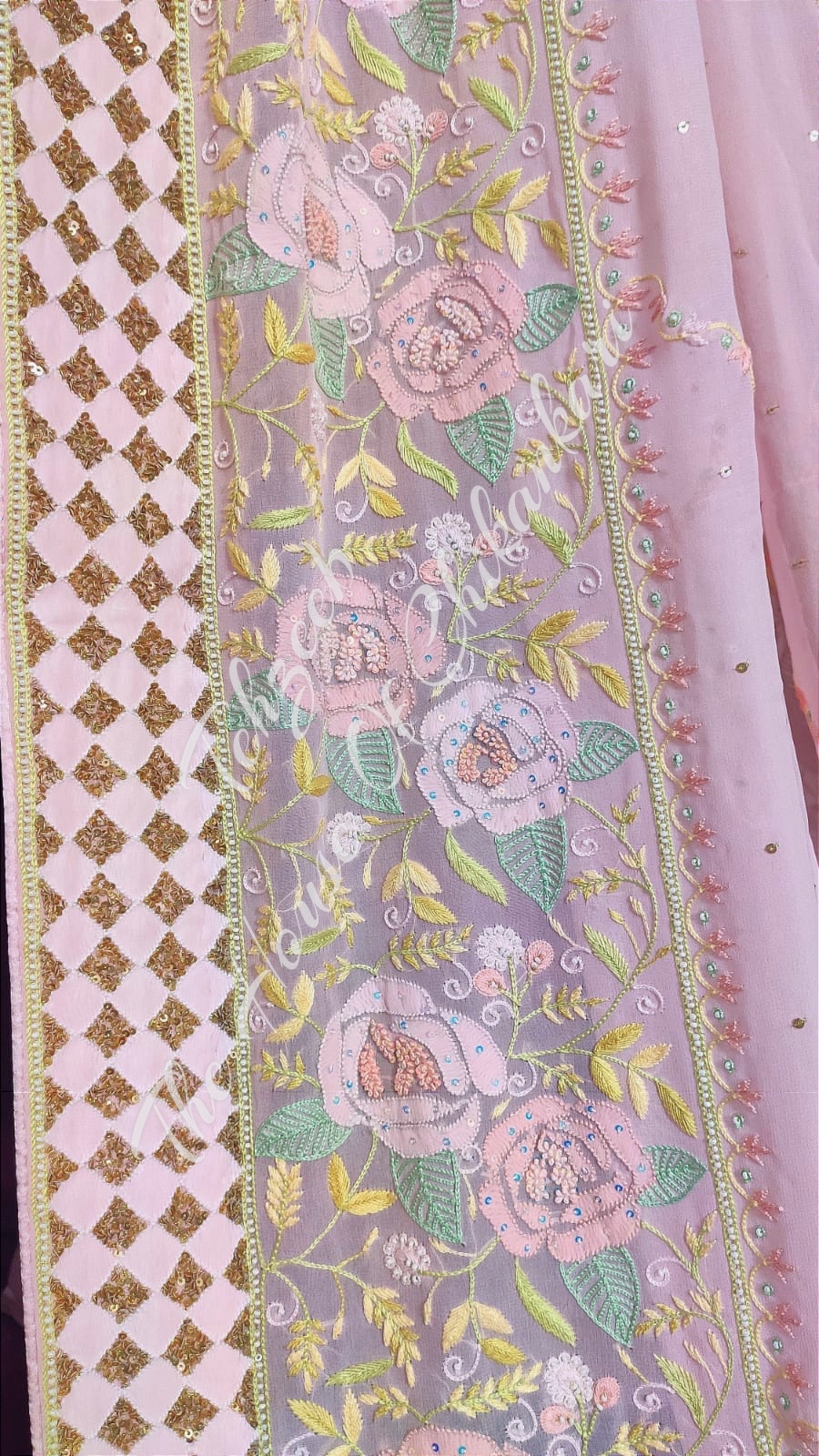 Designer Organza Silk EK Taar Chikankari Saree, detail 3