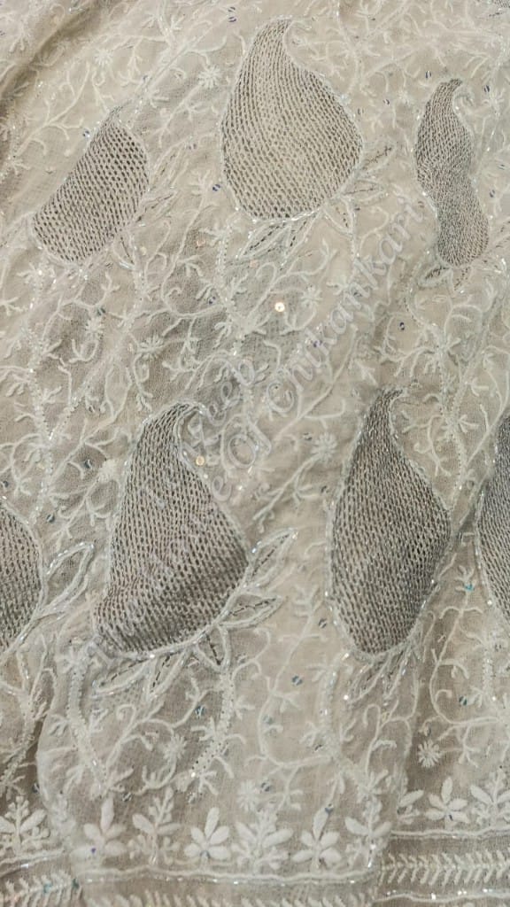 Unique Ek Taar Chikankari Saree, detail 3