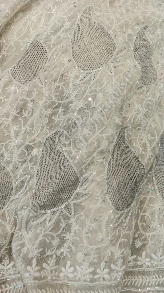 Unique Ek Taar Chikankari Saree, detail 6