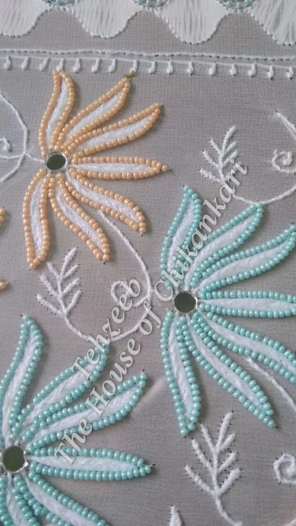 Ek Taar - Lucknowi Chikankari Suit, detail 2