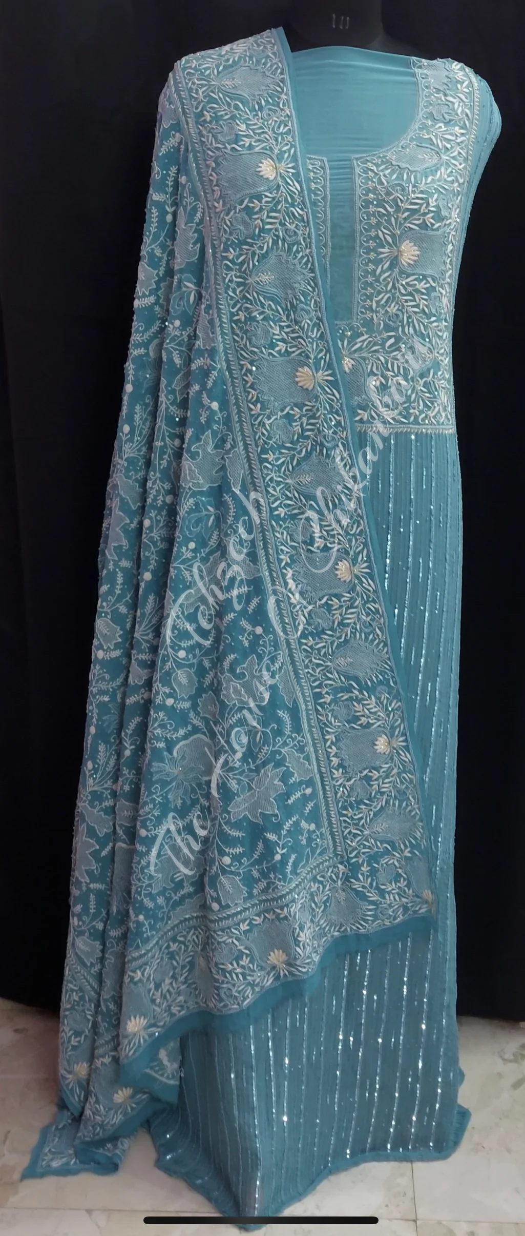 Extraordinary Elegance - Ek Taar Chikankari Suit, detail 5