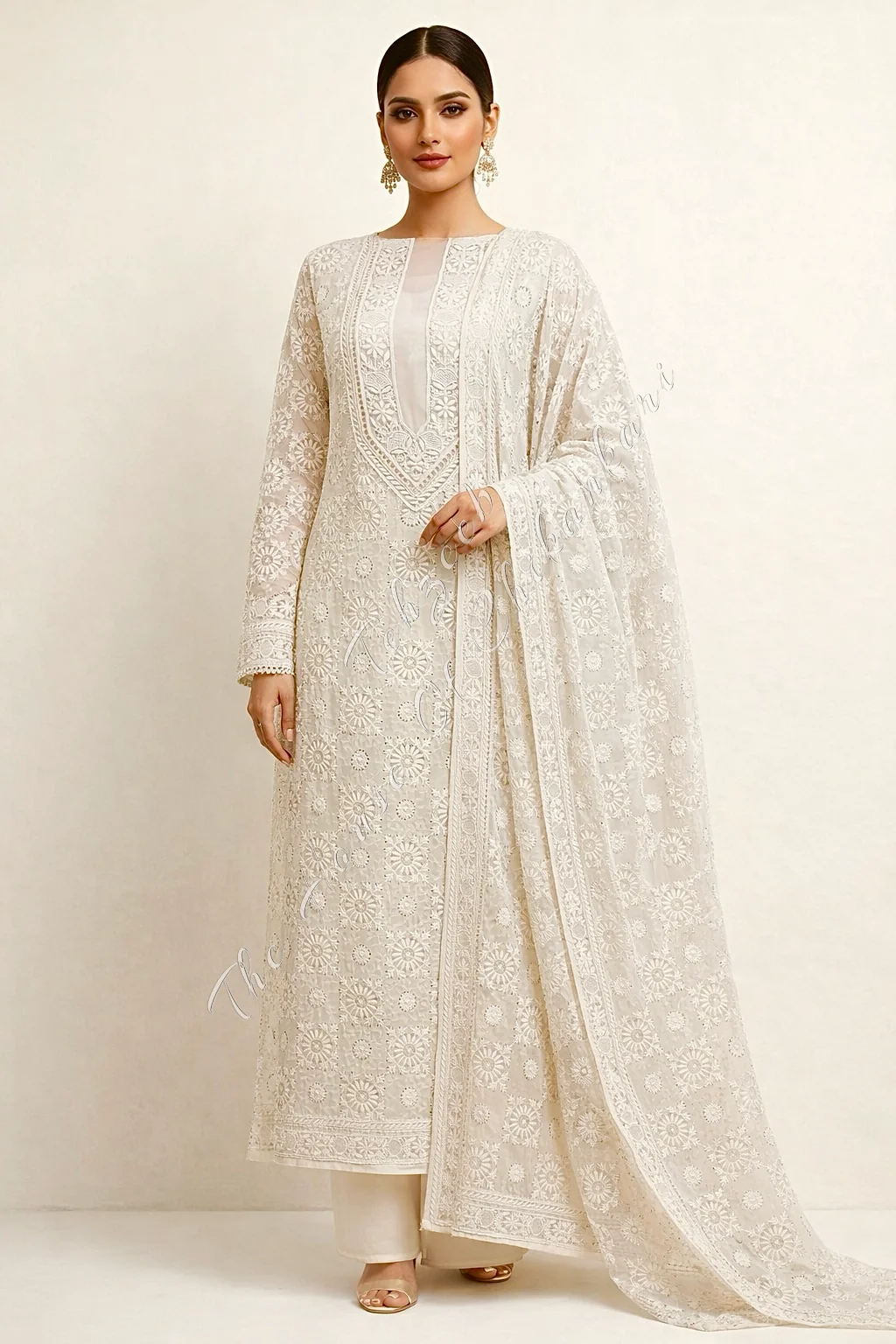 Luxury Ek Taar Lucknowi Chikankari Suit