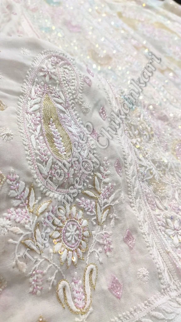 MAHARANI - Designer Ek Taar Chikankari Saree, Gold Tissue with Pink Florals, detail 5