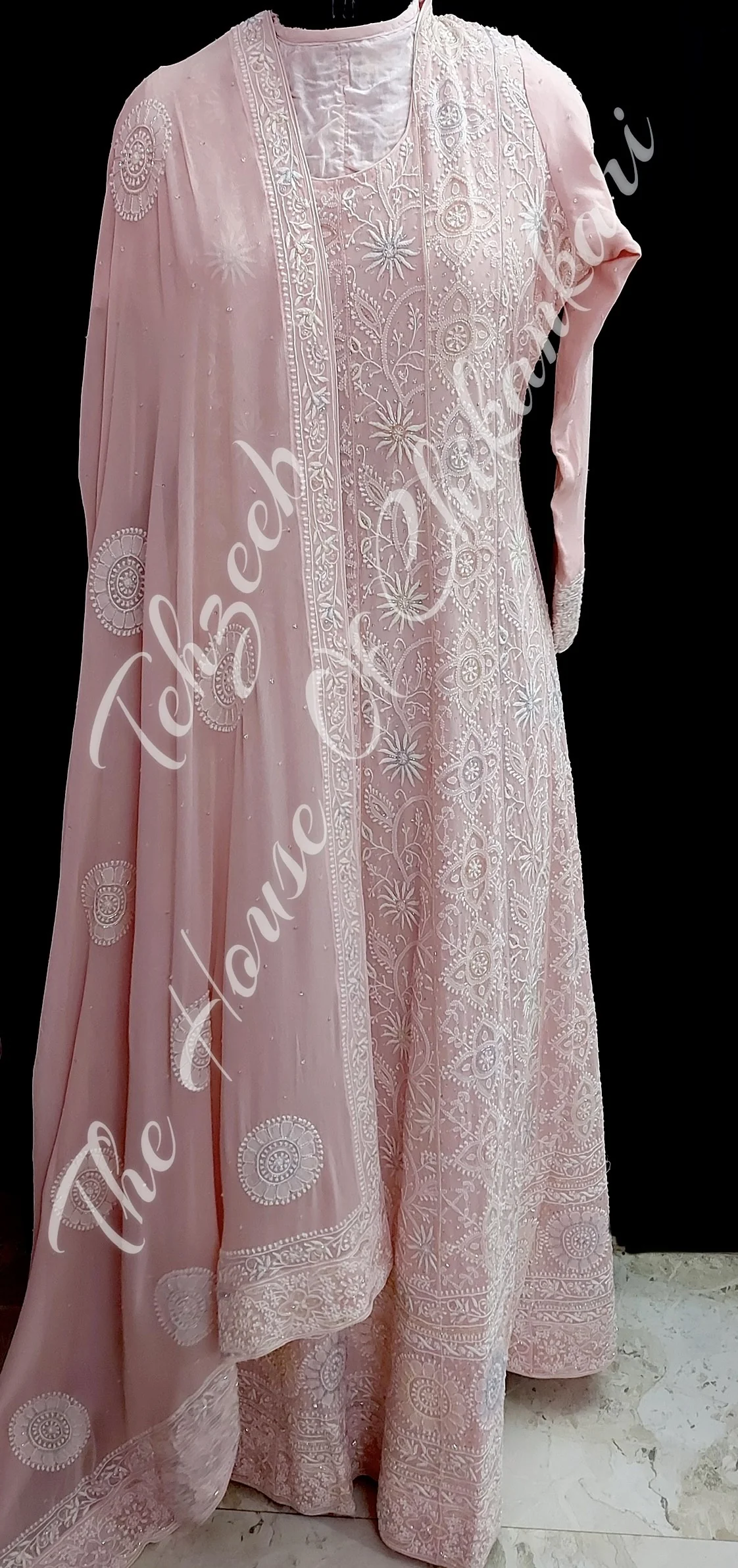 Mandala - Lucknowi Chikankari Anarkali, detail 3