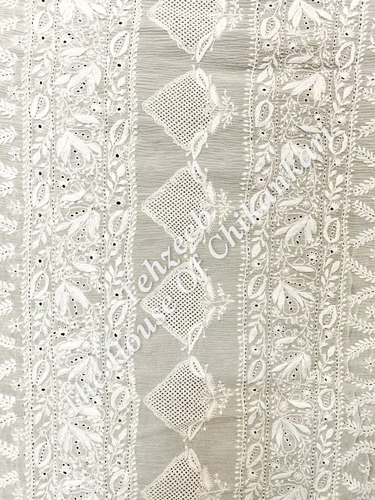 Masterpiece - Pure Chiffon Silk Ek Taar Chikan Saree, detail 3