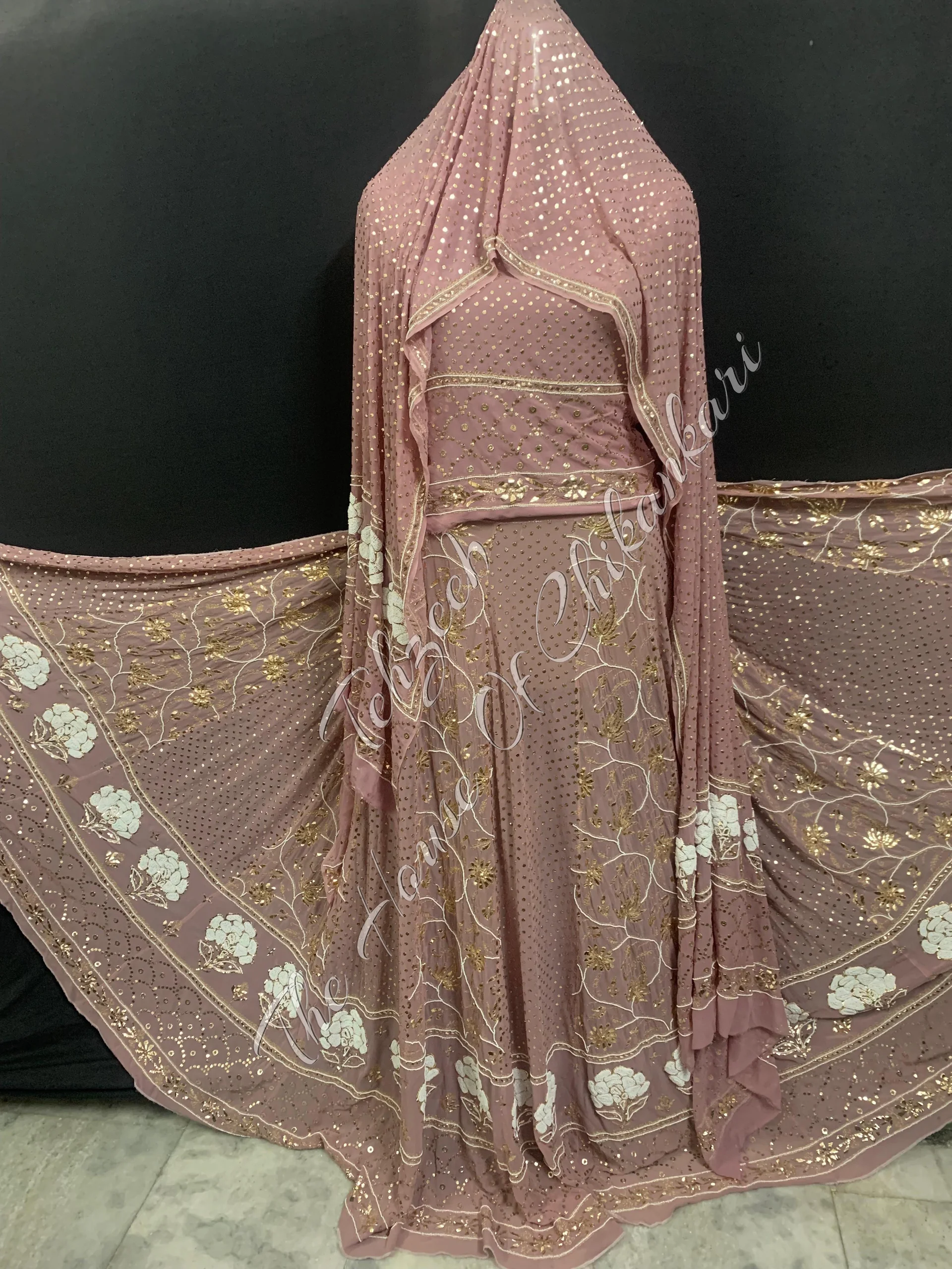 Mughal Nakkashi Badla Lehenga Set, detail 2