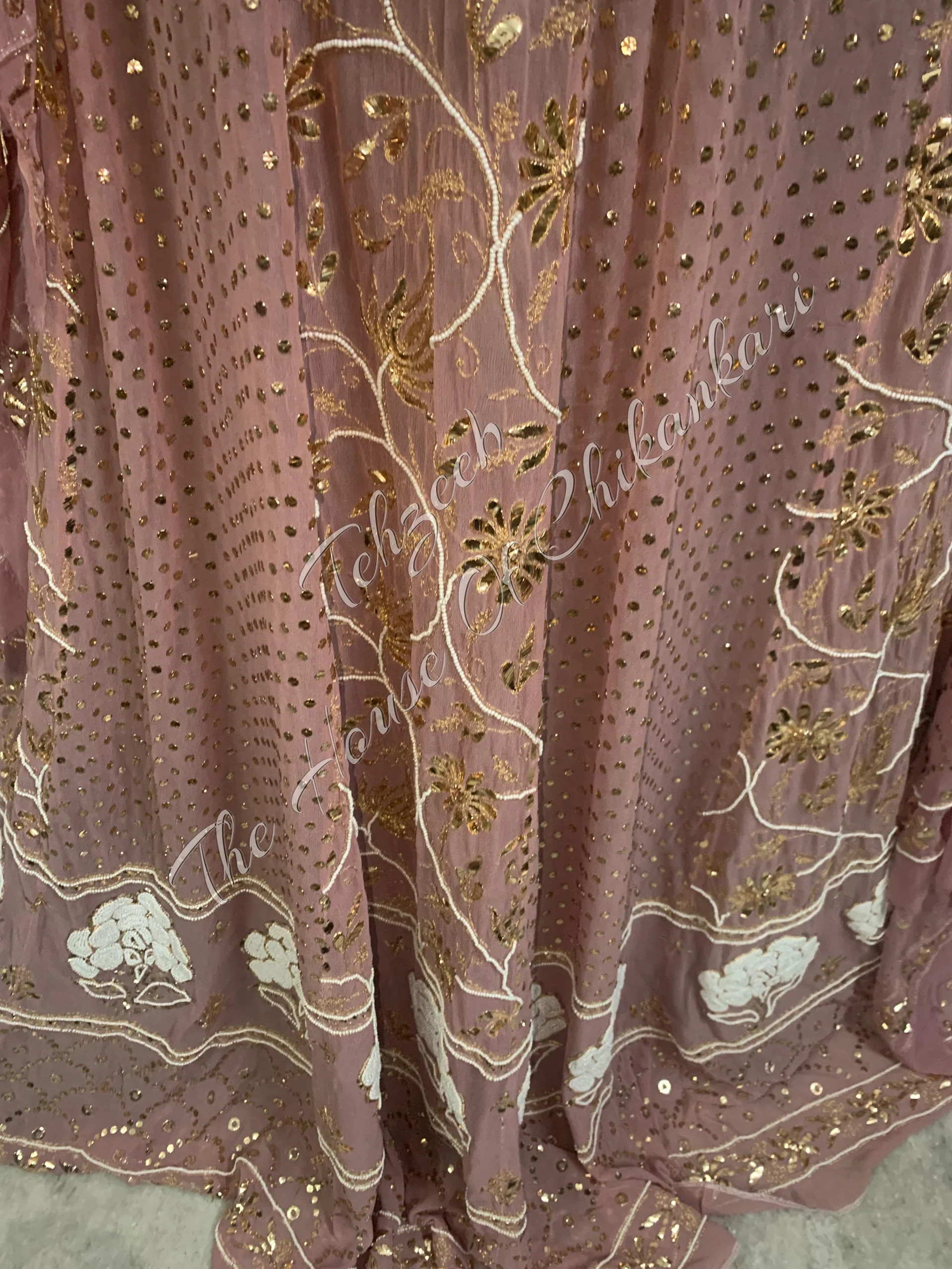 Mughal Nakkashi Badla Lehenga Set, detail 3