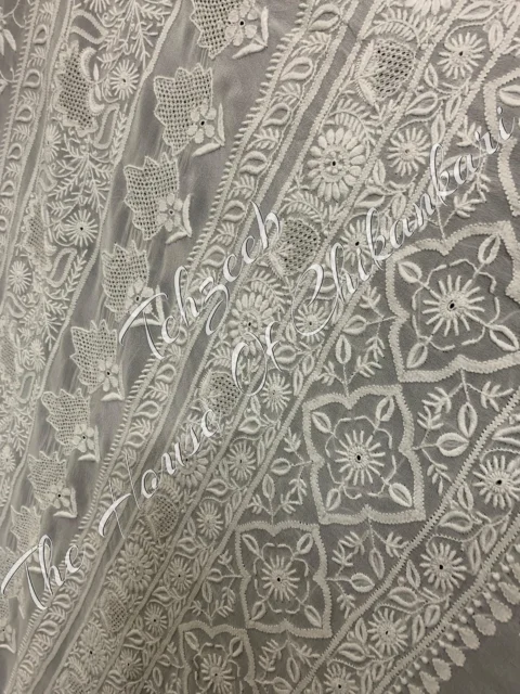Nakkashi: Ek Taar Lucknowi Chikankari Saree