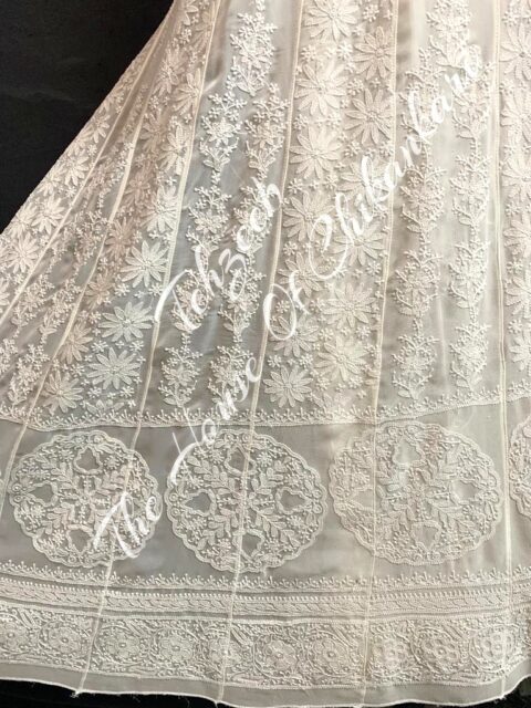 Saadgi - Ek Taar Lucknowi Chikankari Anarkali, Ivory with Medallion Hem