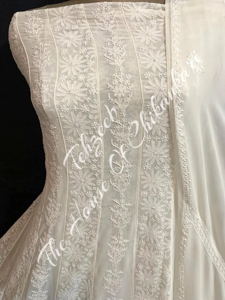 Saadgi - Ek Taar Lucknowi Chikankari Anarkali, Ivory with Medallion Hem, detail 2