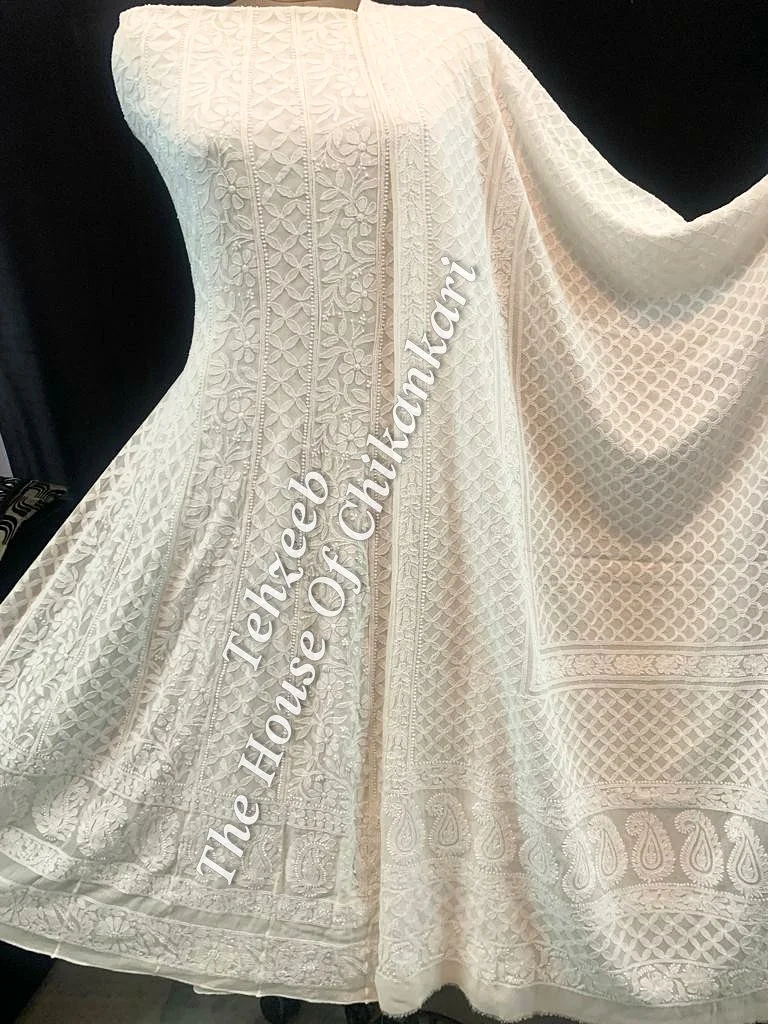 Shahi-Pehnawa Chikankari Anarkalik