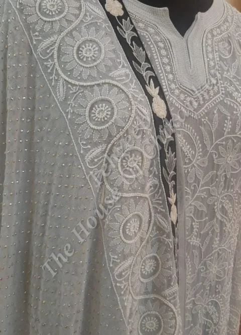 Shahi Pehnawa - Ek Taar Chikankari with Parsigara & Mukaish