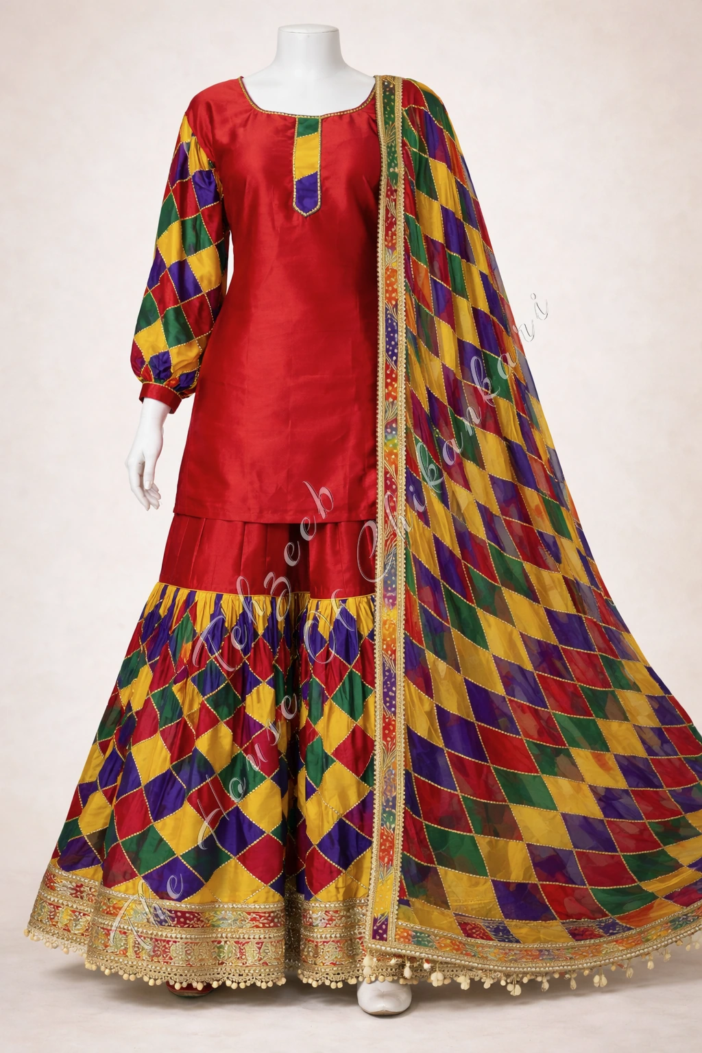 Sheesh-e-Jahan Chattapatti Gharara Couture Set, detail 2