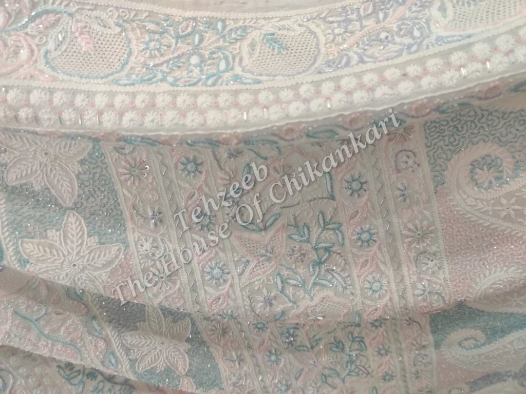 Swarvoski Adorned Ek Taar Chikankari Saree, detail 2
