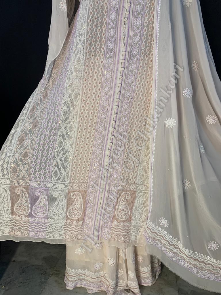 Traditional Awadhi Peshwai of Chikankari, detail 4