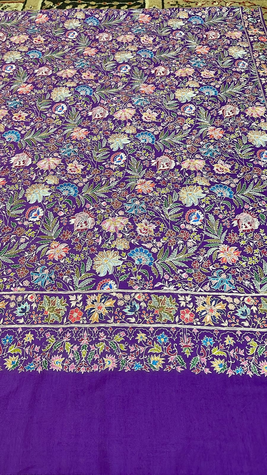 Zahra - Handcrafted Heirloom Dupatta in Kashidakari, Sozni, Tilla & Chikankari, detail 3